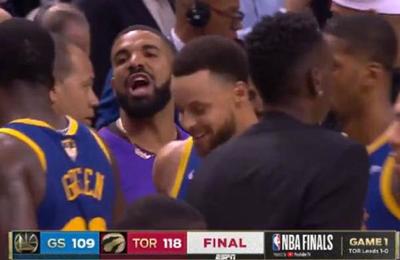 Otra vez: la violenta actitud de Drake en un partido de la NBA - C9N