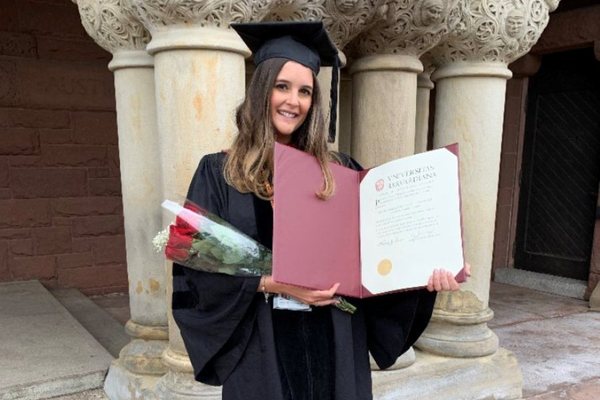 Compatriota graduada en Harvard sueña con ser ministra de educación