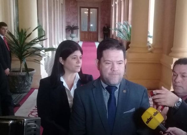 Titular de IPS no renuncia pero pone su cargo “a disposición” - Nacionales - ABC Color