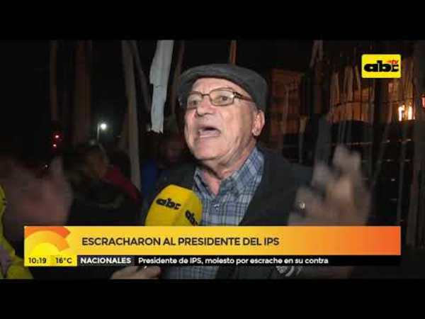 Escracharon al presidente de IPS - Tv - ABC Color