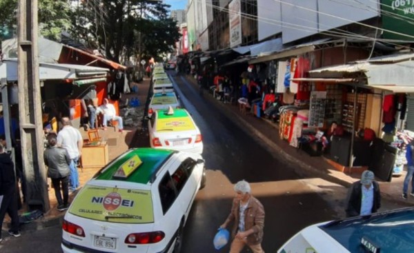 Crisis en el microcentro podría traer miles de despidos