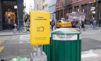 Colocan sacos de box para combatir el estrés en las calles de Nueva York » Ñanduti