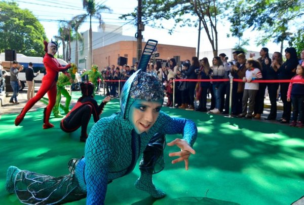 Artistas del Cirque du Soleil compartieron con sus fans - Fotos - ABC Color