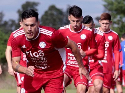 Paraguay se encomienda al fútbol de toque contra Honduras