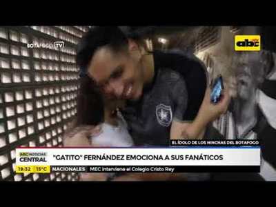 Gatito Fernández emociona a sus fanáticos - Tv - ABC Color