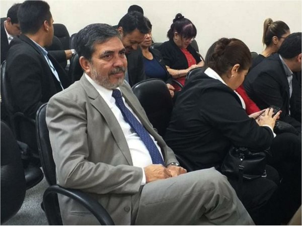 Defensa de ex contralor Óscar Velázquez apela condena de 4 años