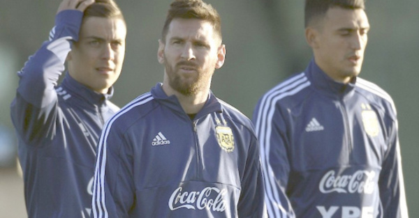 Le buscan 'compadre' a Messi para armar “Lio”
