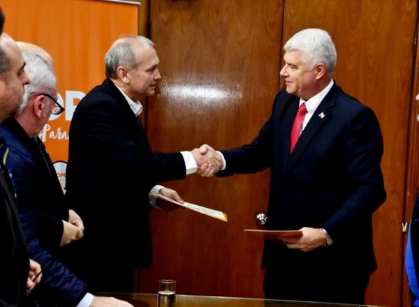 Se firmó convenio para viviendas en Bañado Sur - Edicion Impresa - ABC Color