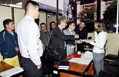 Denuncian faltante en Caja - Edicion Impresa - ABC Color