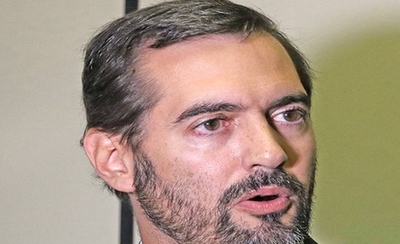 HOY / Puja por obra de US$ 61 millones estalla en cambio de director jurídico
