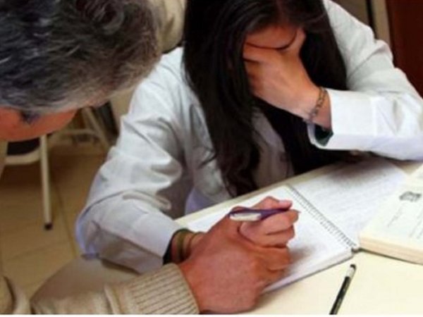 Denuncian a director de colegio por supuesto abuso sexual