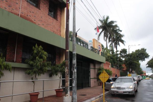 Fiscalía se constituirá en colegio ante denuncias de alumnas