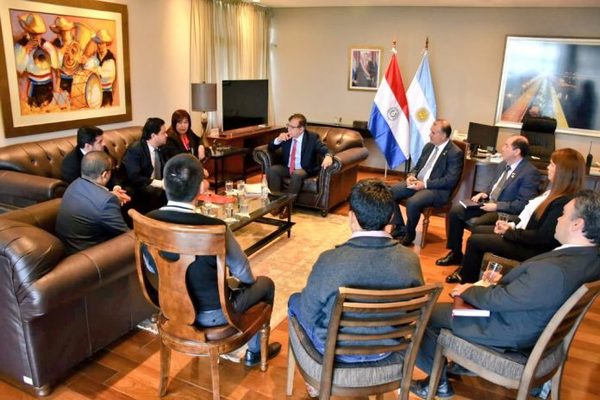 UNA solicita apoyo para creación del Instituto del Agua - ADN Paraguayo