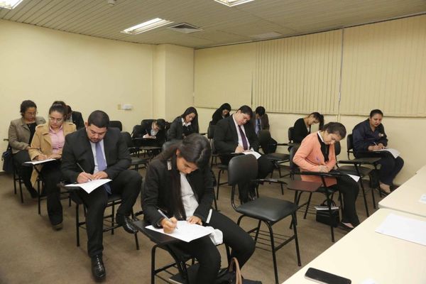 Realizan examen psicotécnico y de conocimiento