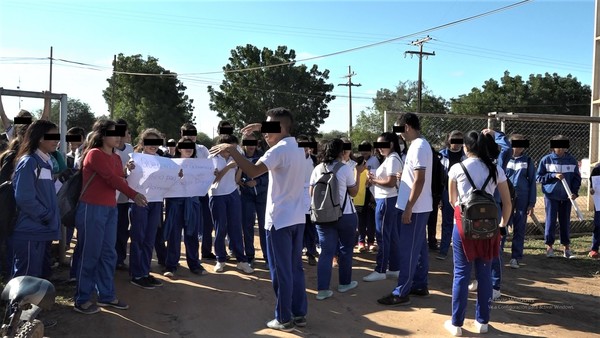 Alumnos repudian proceder de la Gobernación y su administrador