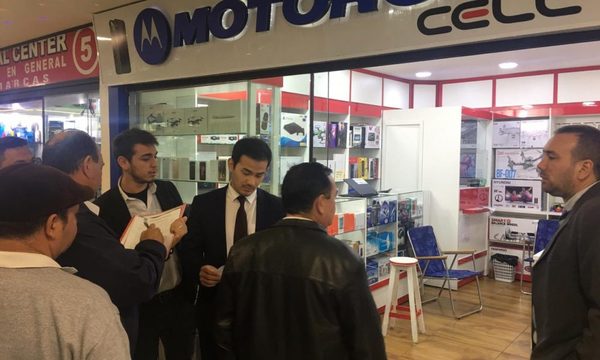 Clausuran local comercial por falta de patente