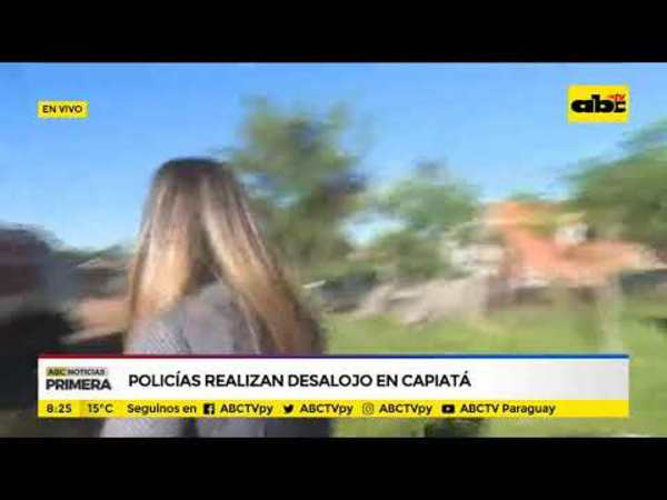Policias realizan desalojo en Capiatá - Tv - ABC Color