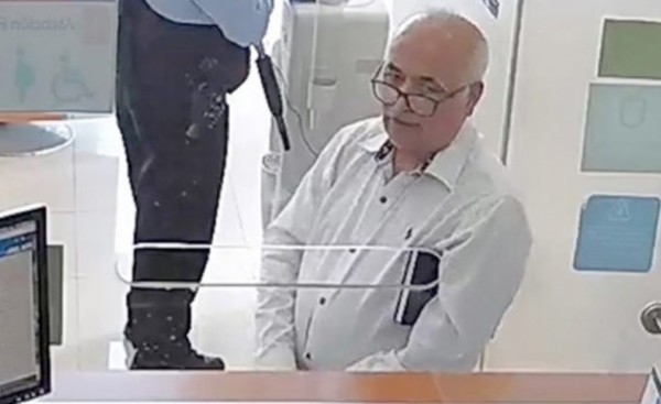 Acusan a sexagenario que extrajo USD 360 mil de cuenta bancaria ajena