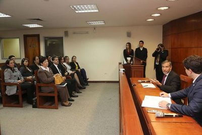 Ministro mantuvo audiencia con defensores públicos