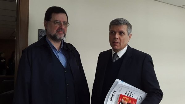 Piden extinción de causa contra Riart - Nacionales - ABC Color