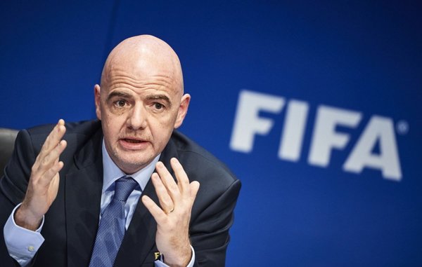Infantino es reelegido en la FIFA - Versus