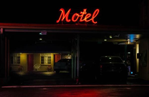 Mujer infiel demandó a motel luego que su marido se enterara de su amante - C9N