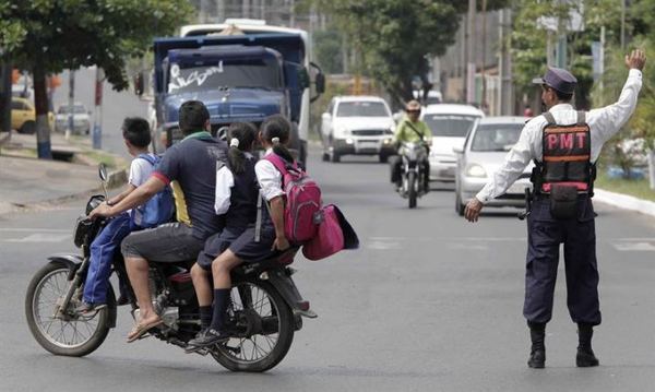 Exigirán curso a motociclistas para conceder licencia de conducir