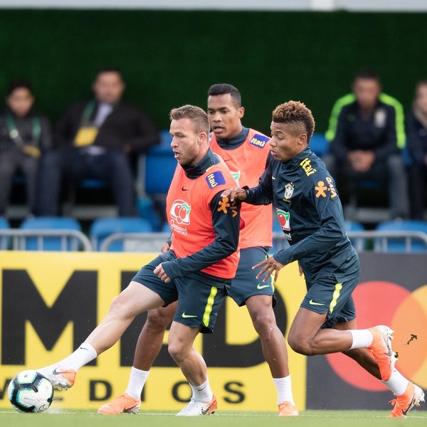 Brasil examina al primer rival de Paraguay