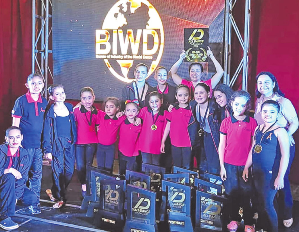 Bailarines esteños concursarán en EE.UU. | Diario Vanguardia 12