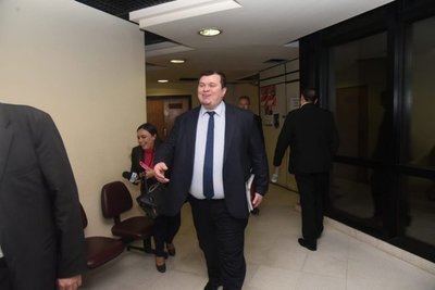 Caso Dionisio Amarilla: sesión extra está en duda, según senador - 730am - ABC Color