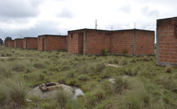 Villa Florida: Después de 8 años el MUVH retomará obras de 41 viviendas sociales - Digital Misiones