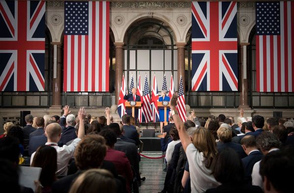 Trump promete a Londres un gran acuerdo tras el Brexit