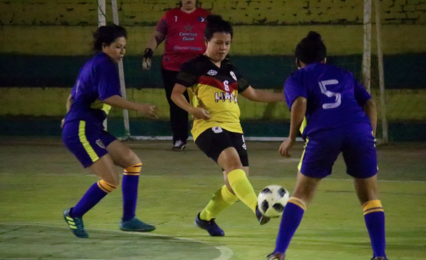 HOY / Tres líderes al cumplirse la 2ª fecha del futsal femenino