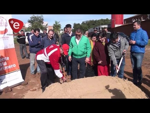 MUNICIPIO INICIA CONSTRUCCIÓN Y ARREGLO DE EMPEDRADO EN B° KENNEDY
