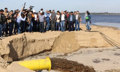 Presidente verificó trabajos en los muros de Pilar - ADN Paraguayo