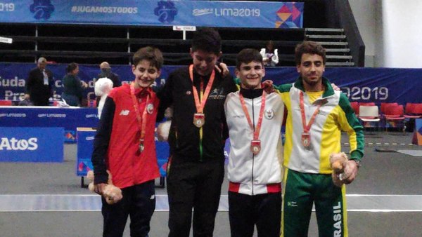 Manuel Bernal ganó la de bronce en el "Suda" de Esgrima - Versus
