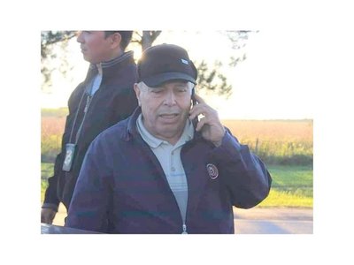 Ordenan prisión de periodista por supuesta extorsión a empresario