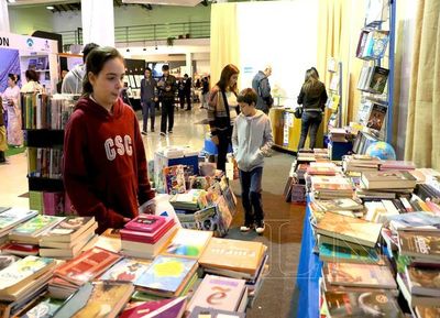 “Un libro, una esperanza” busca incentivar lectura en el país