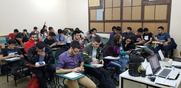 Trabajar de día y estudiar de noche, sacrificios necesarios para salir adelante - Periodismo Joven - ABC Color