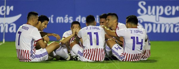 ¿Nace un nuevo festejo de la Albirroja? - Versus