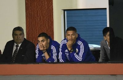 Son espectadores en el amistoso - Deportes - ABC Color