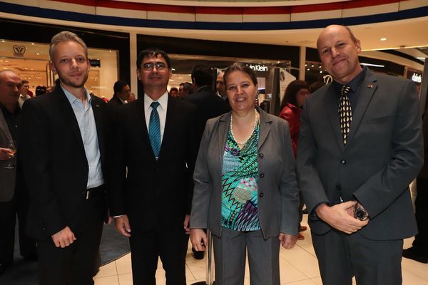 Exponen sobre energías renovables