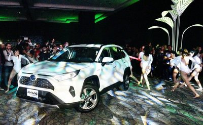 La RAV4 naftera e híbrida - Edicion Impresa - ABC Color