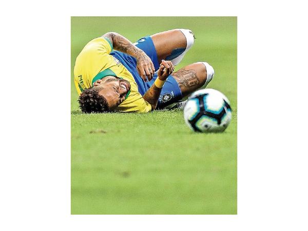 Preocupa lesión de Neymar