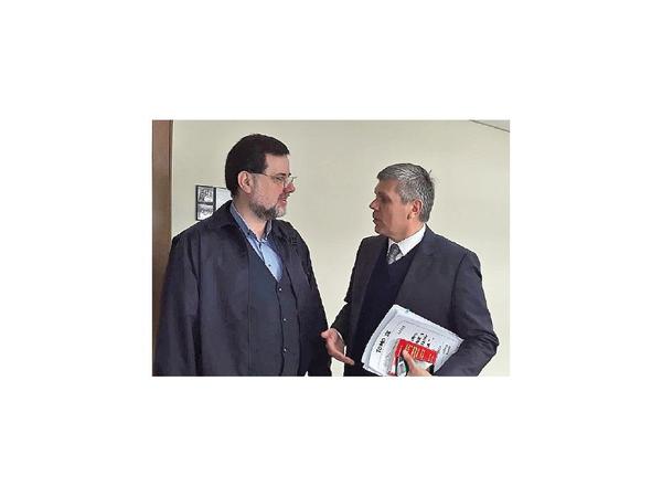 Ex ministro Riart pide extinguir su causa
