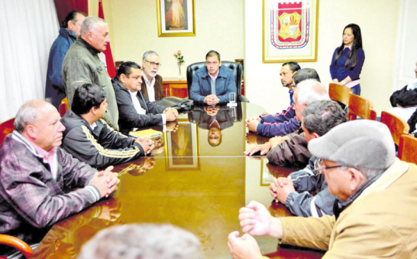 Prieto y su pifiada en la designación de zacariista | Diario Vanguardia 07