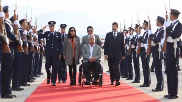 Presidente Ecuador arriba a Chile para reforzar relaciones bilaterales | .::Agencia IP::.