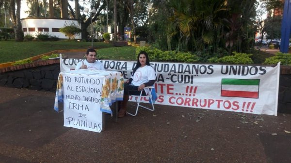Firmatón contra estacionamiento tarifado - Nacionales - ABC Color