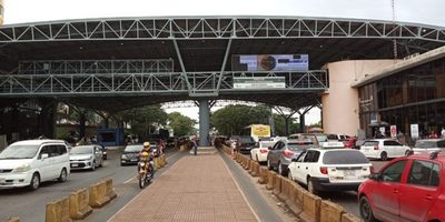 Encuentro para debatir propuestas y coordinar acciones de reactivación económica en CDE