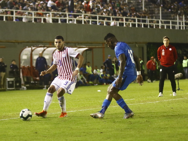 Tras el amistoso con Honduras, Juan Escobar fue a México